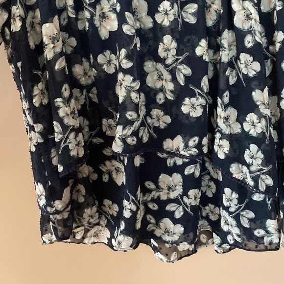 Moon River Blouse - Picture 4 of 6